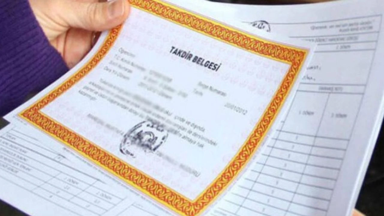 Takdir ve Teşekkür Belgesi Alan Öğrencilerin Listeleri Ulaşıma Açıldı