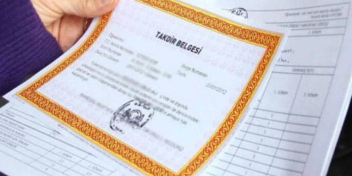 Öğrencilerin Devamsızlıkları Takdir ve Teşekkür Belgesi Almaya Engel Mi?