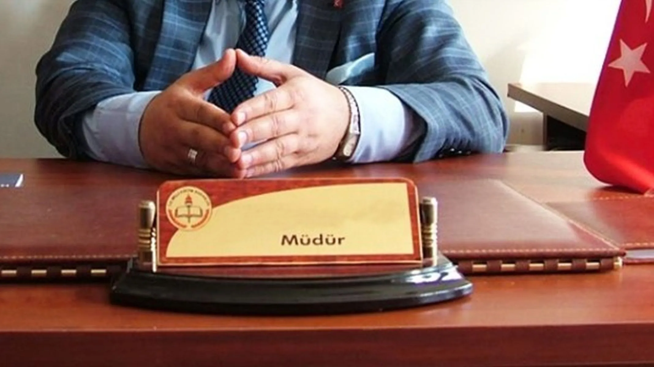 2023/07/29/mudur.jpg